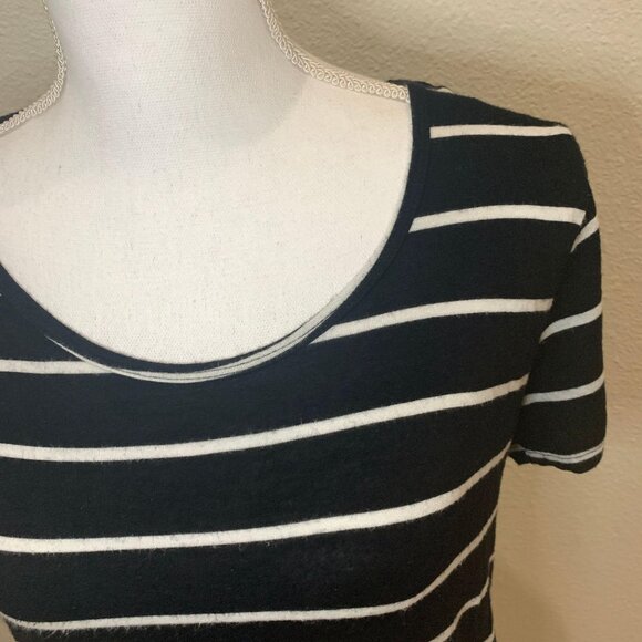LuLaRoe Classic T Womens Black & White Striped Short Sleeve Top Size S - Picture 3 of 7
